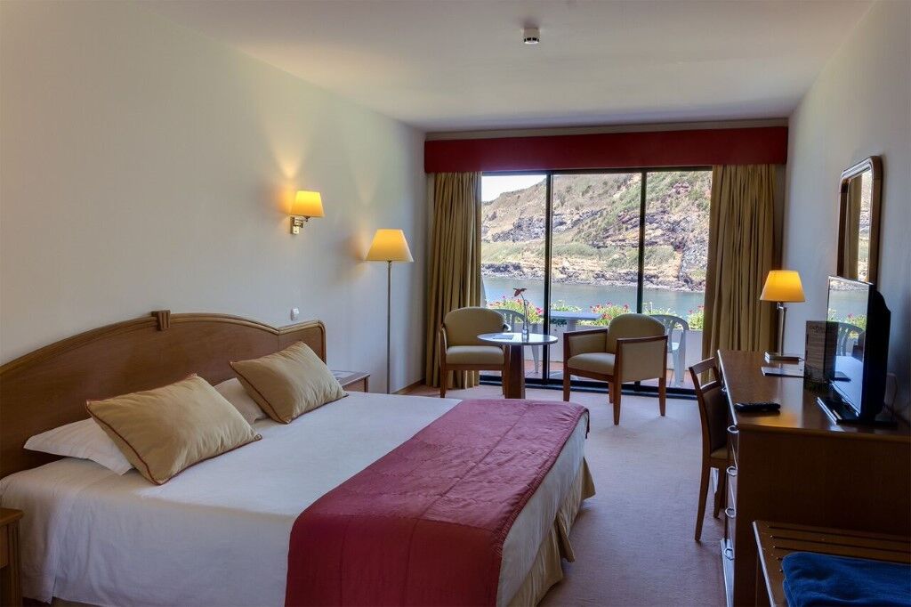 Caloura Hotel Resort Bagian luar foto